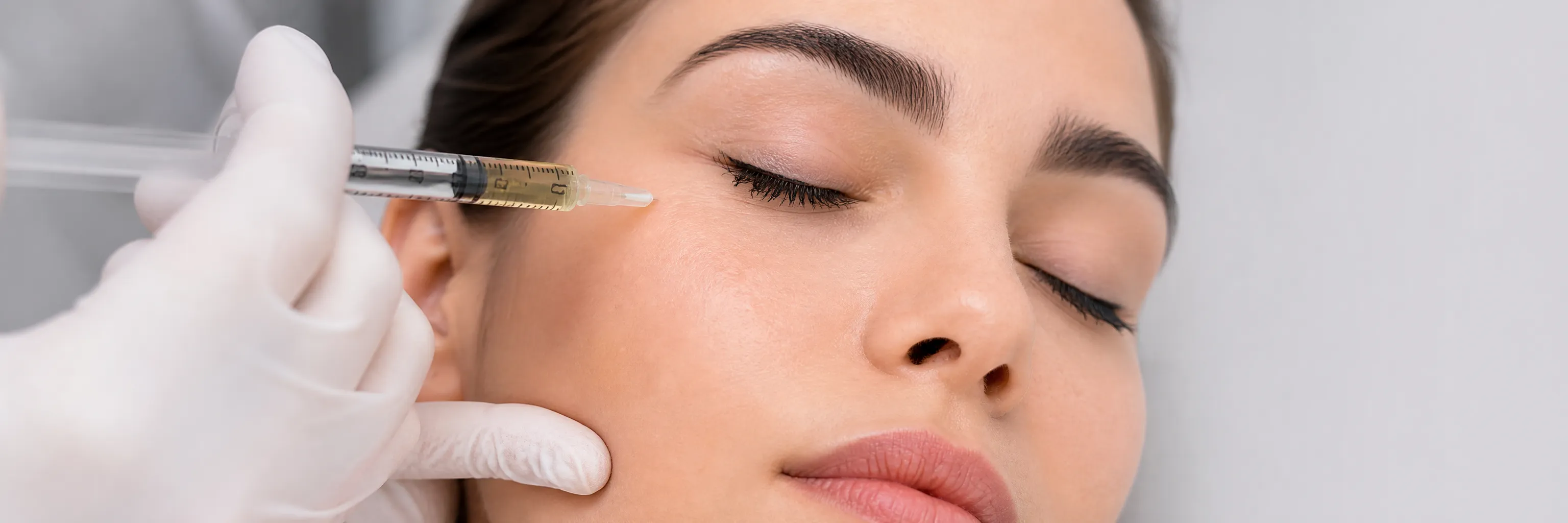 Exosomas faciales en Glow Medical Clinique